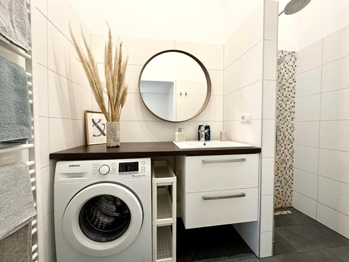 Book-A-Room Panda-Apartments Bécs Kültér fotó
