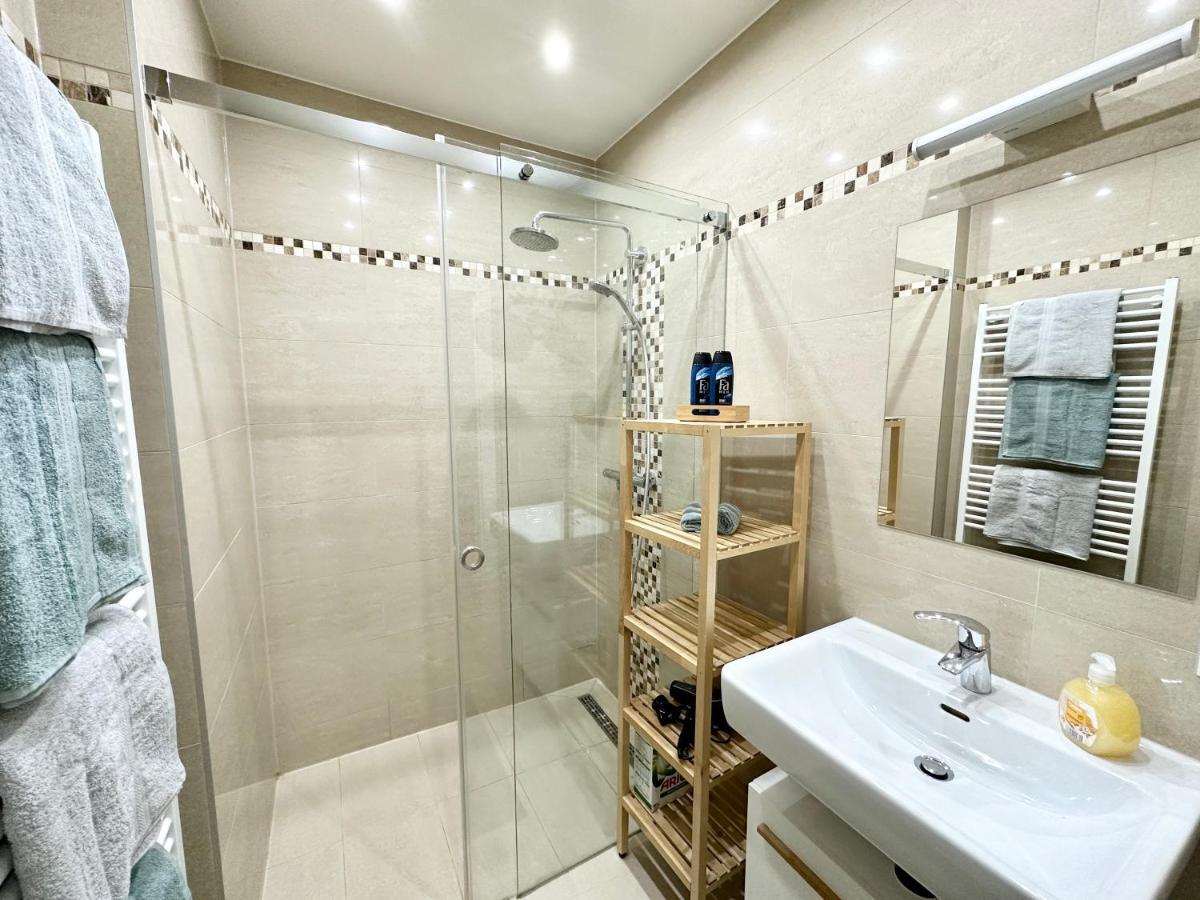 Book-A-Room Panda-Apartments Bécs Kültér fotó