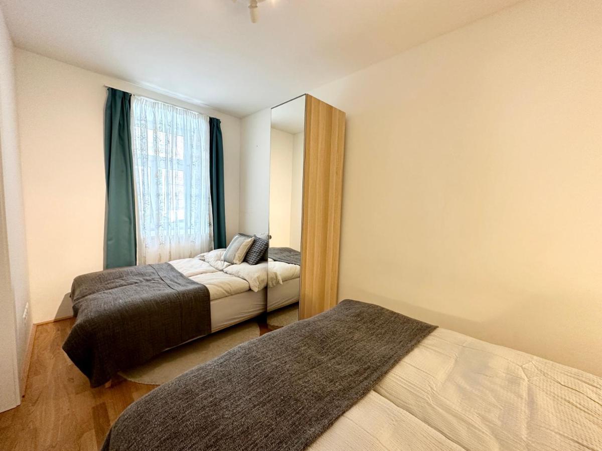 Book-A-Room Panda-Apartments Bécs Kültér fotó